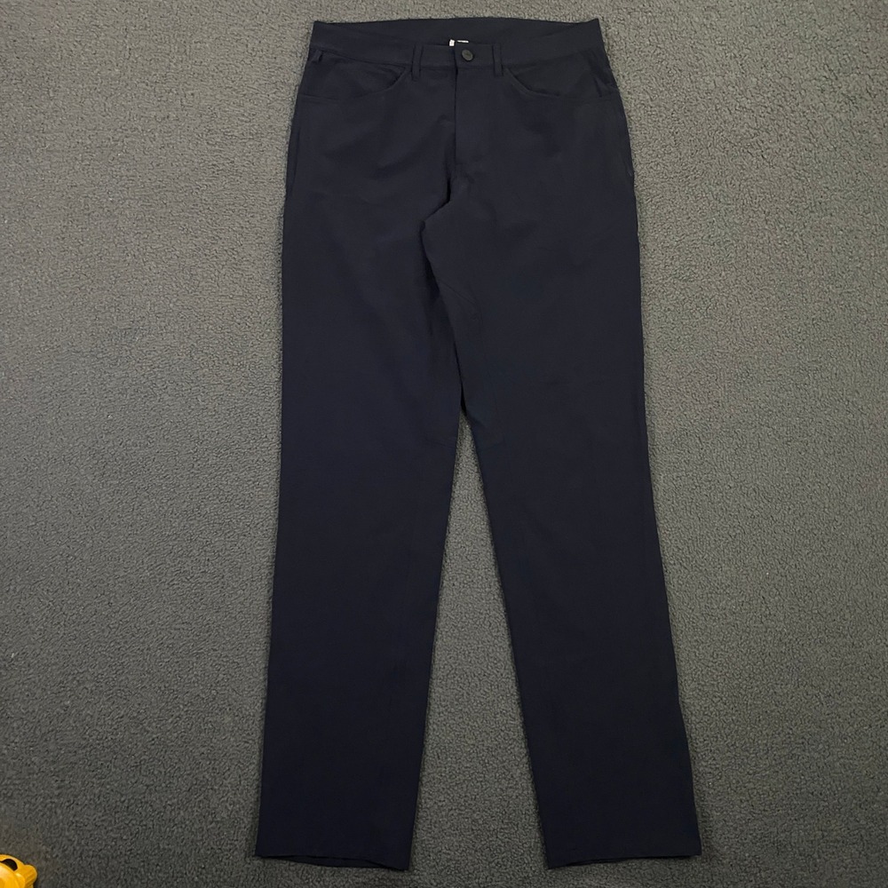 Alo Yoga Trousers Mens Size 30 Navy Blue Technical Stretch Commuter Chino Pants